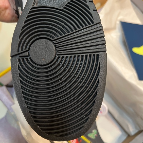 SB dunk Neckface - Picture 3 of 8